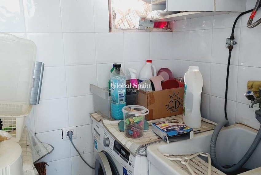 Wederverkoop - VILLA -
ORIHUELA COSTA - Punta Prima