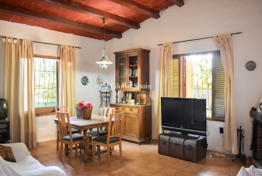 Wederverkoop - VILLA -
ORIHUELA COSTA - Punta Prima