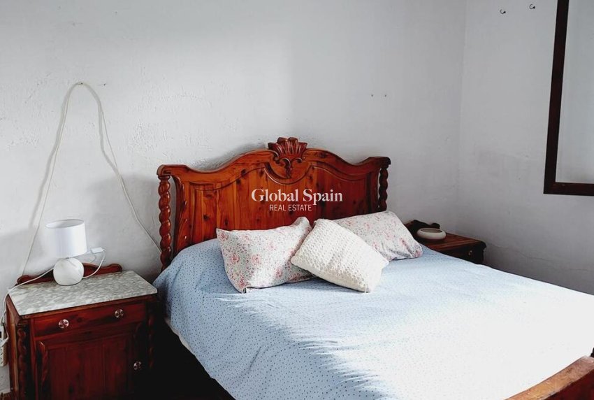 Wederverkoop - VILLA -
ORIHUELA COSTA - Punta Prima