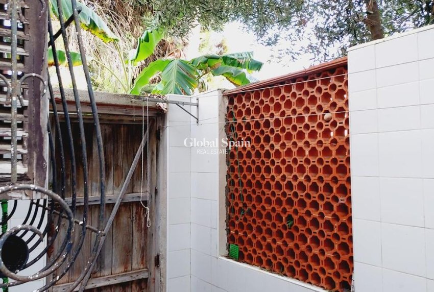 Wederverkoop - VILLA -
ORIHUELA COSTA - Punta Prima
