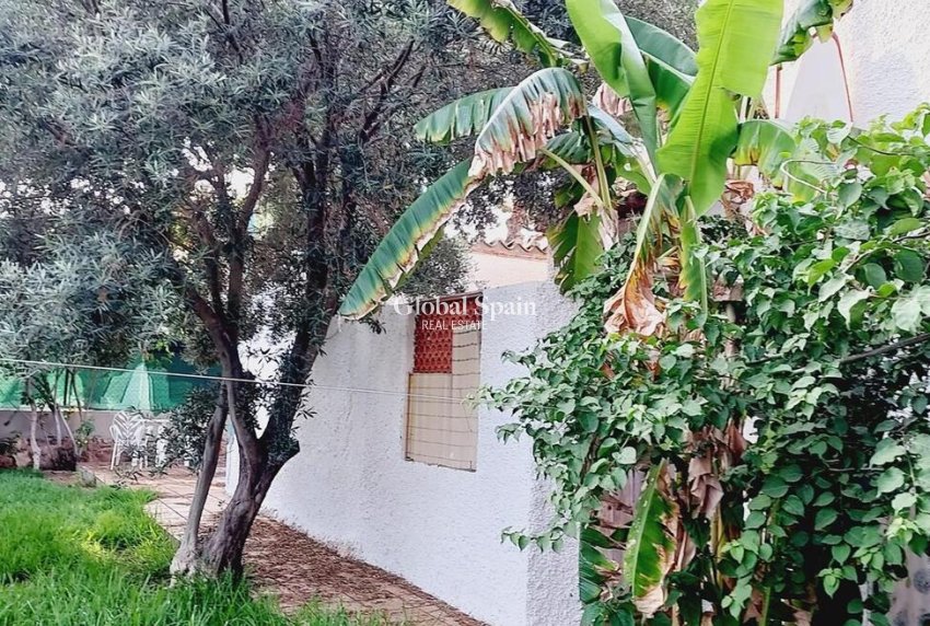 Wederverkoop - VILLA -
ORIHUELA COSTA - Punta Prima