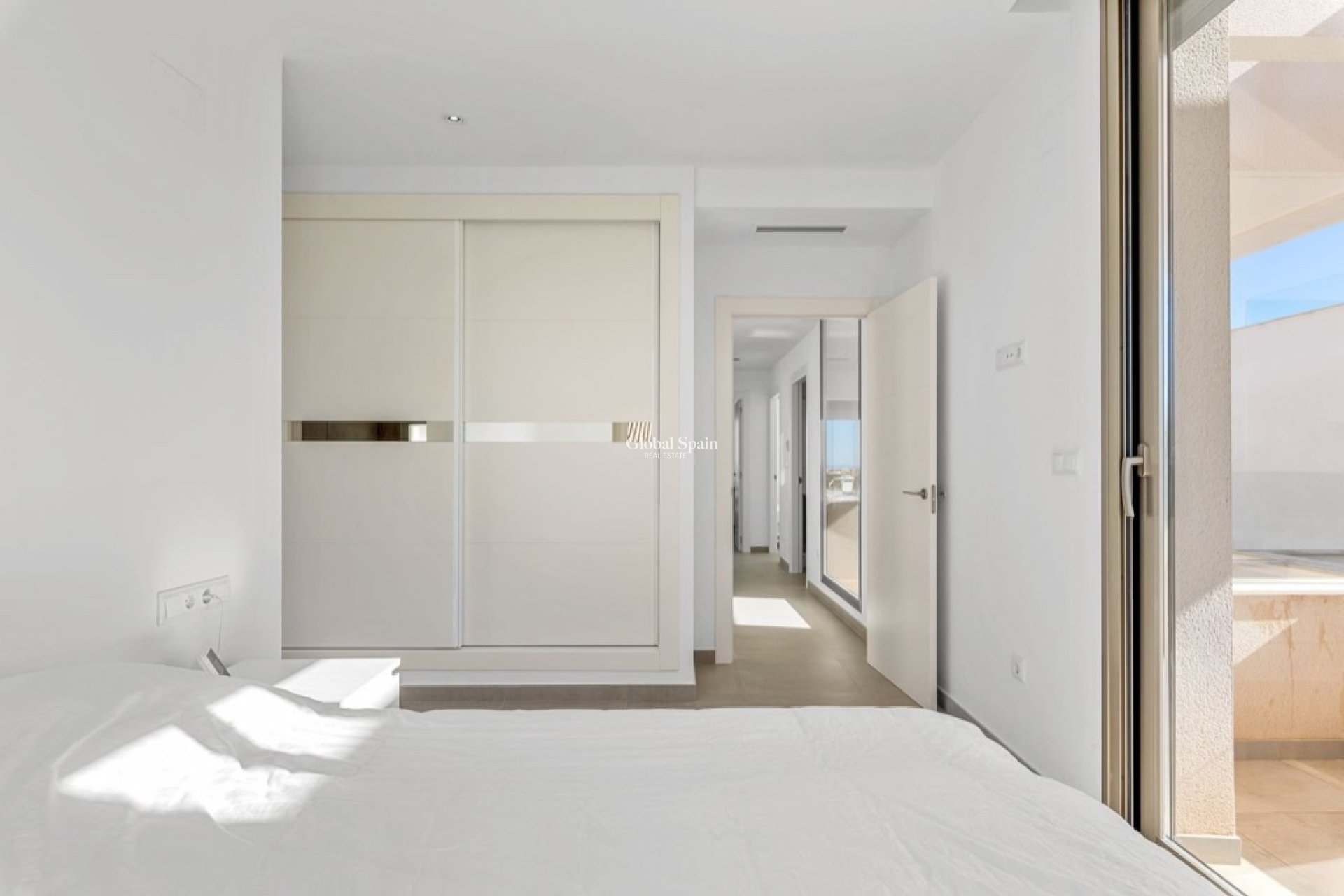 Wederverkoop - Villa -
ORIHUELA COSTA - VILLAMARTÍN