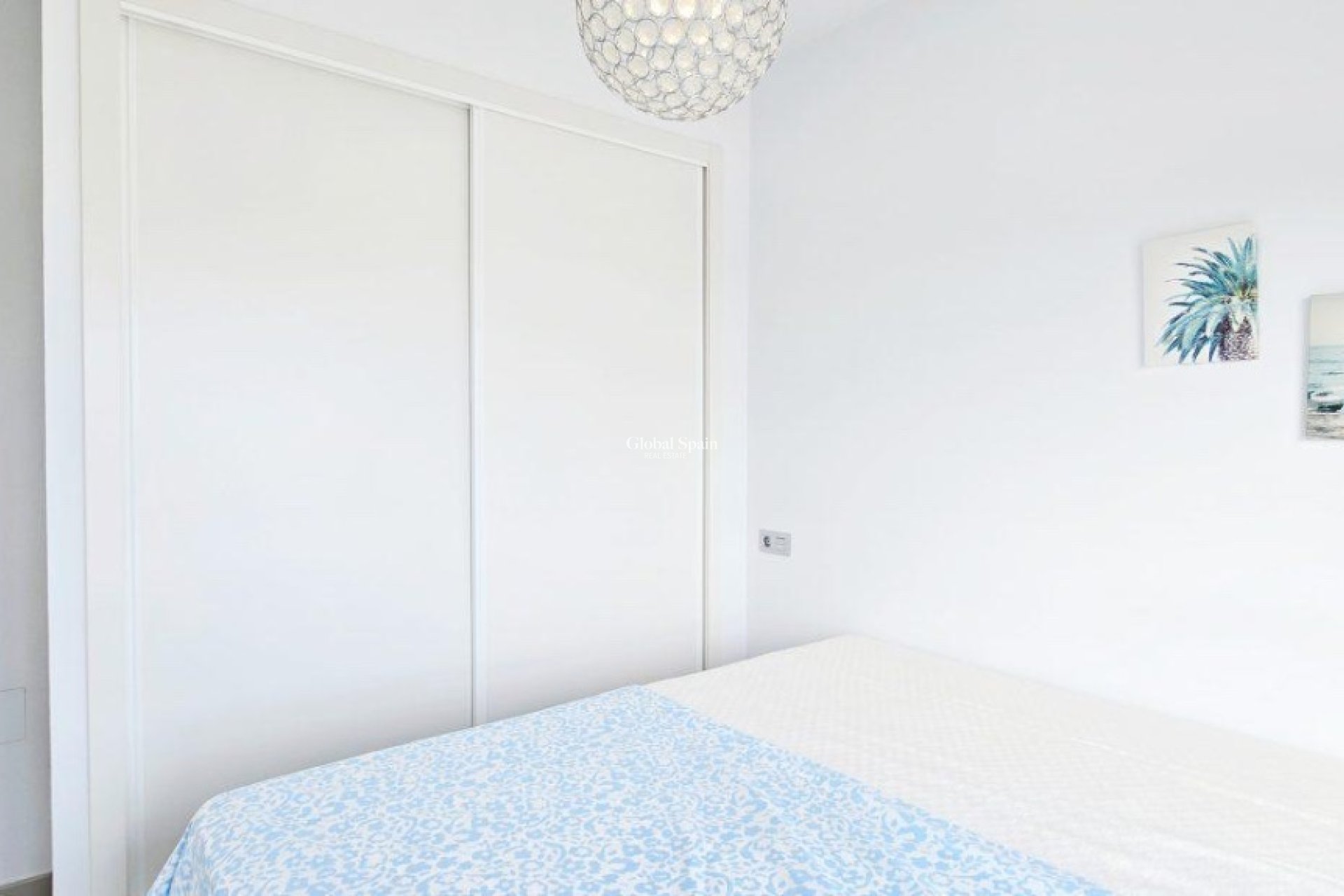 Wederverkoop - Villa -
ORIHUELA COSTA - VILLAMARTÍN