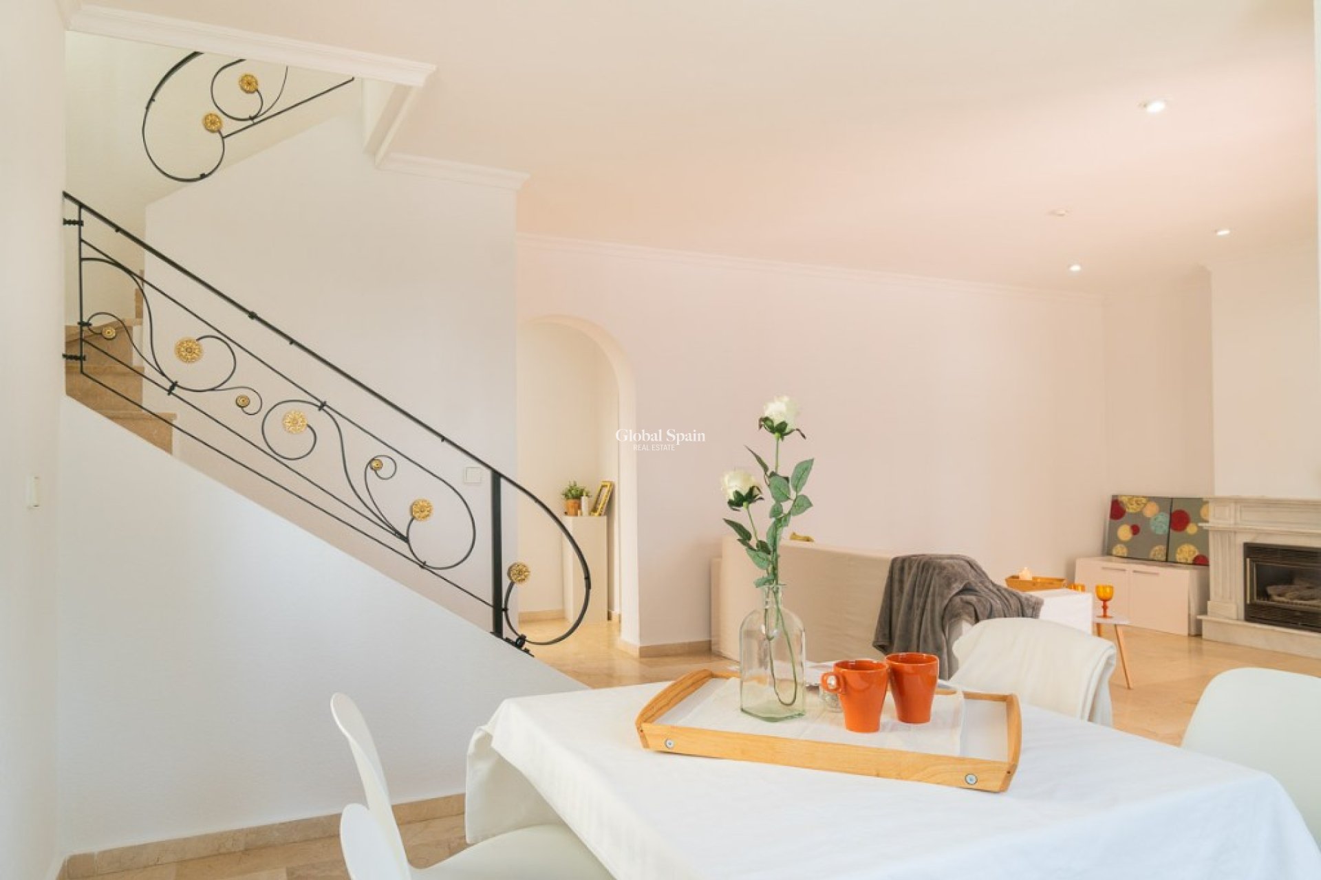 Wederverkoop - Villa -
ORIHUELA COSTA - VILLAMARTÍN