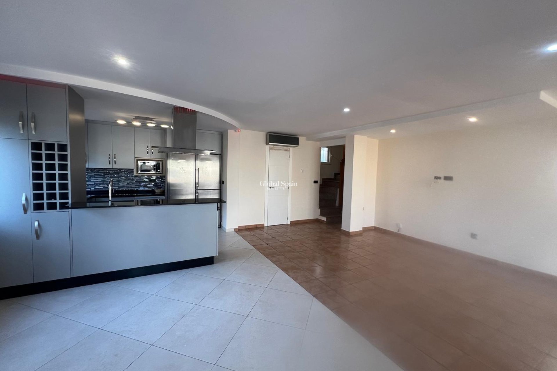 Wederverkoop - VILLA -
ORIHUELA COSTA - VILLAMARTÍN