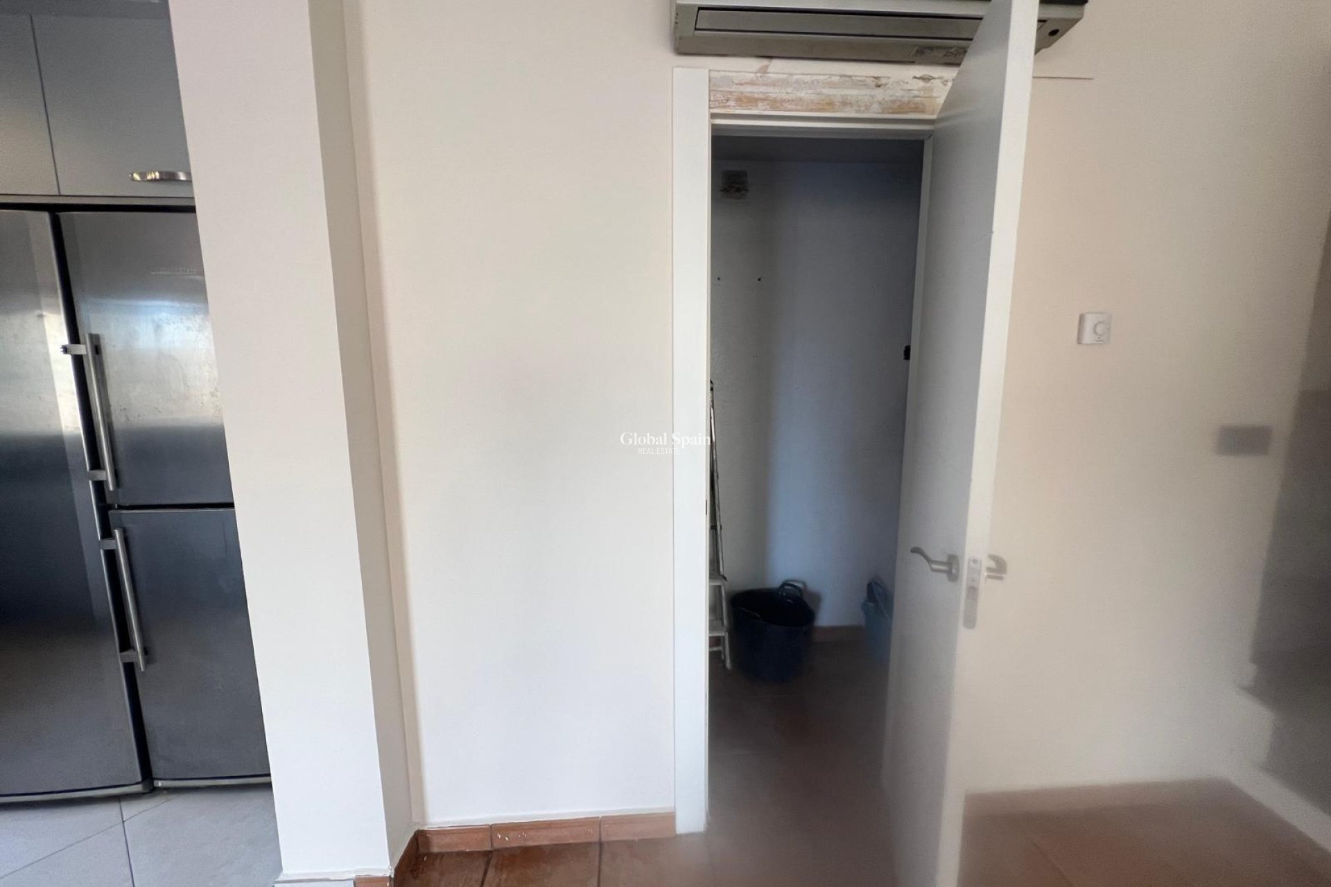 Wederverkoop - VILLA -
ORIHUELA COSTA - VILLAMARTÍN