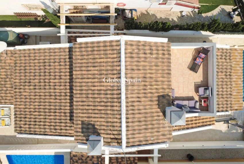 Wederverkoop - VILLA -
ORIHUELA COSTA - VILLAMARTÍN