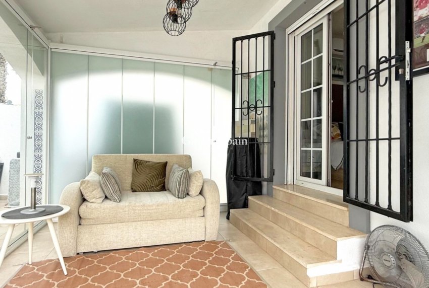 Wederverkoop - VILLA -
ORIHUELA COSTA - VILLAMARTÍN