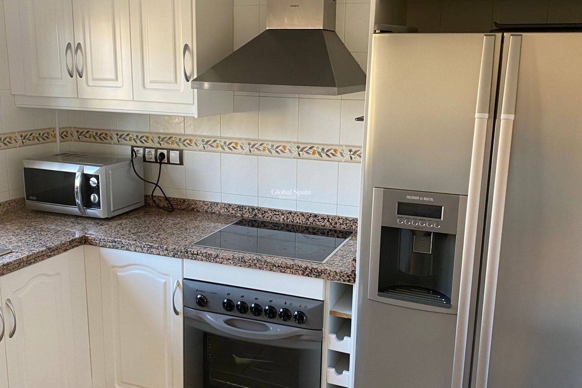 Wederverkoop - VILLA -
ORIHUELA COSTA - VILLAMARTÍN