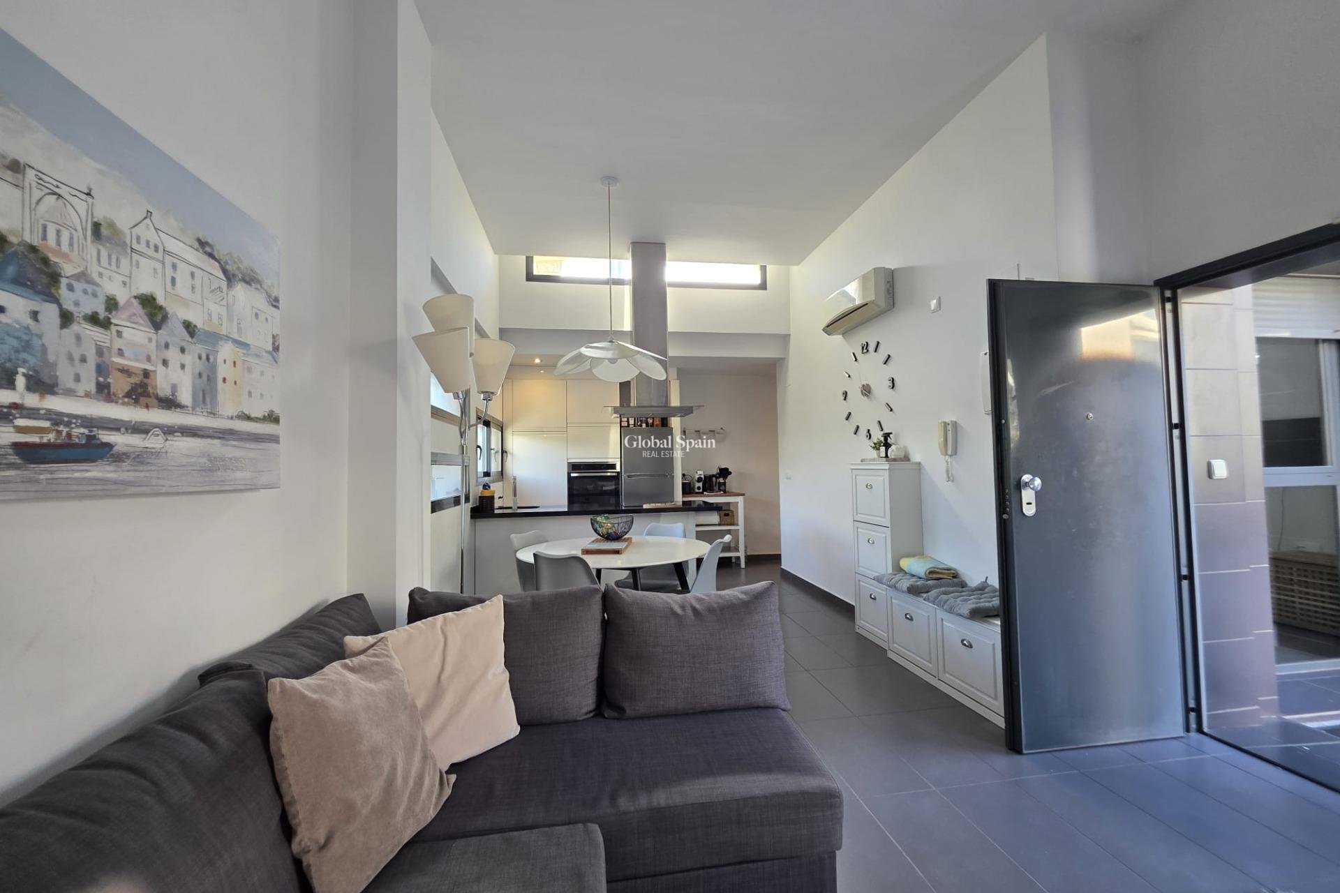 Wederverkoop - VILLA -
ORIHUELA COSTA - VILLAMARTÍN