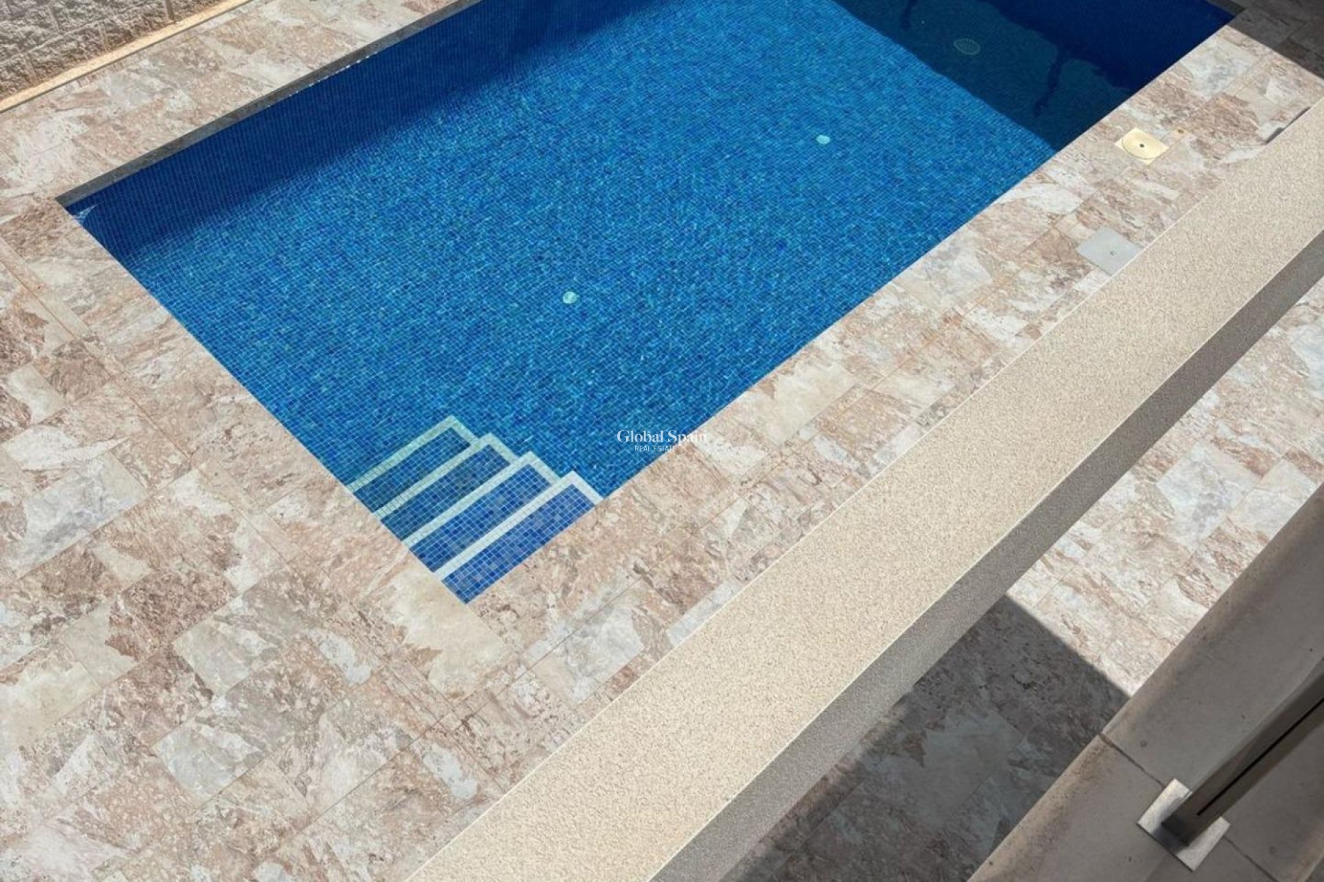 Wederverkoop - VILLA -
ORIHUELA COSTA - VILLAMARTÍN