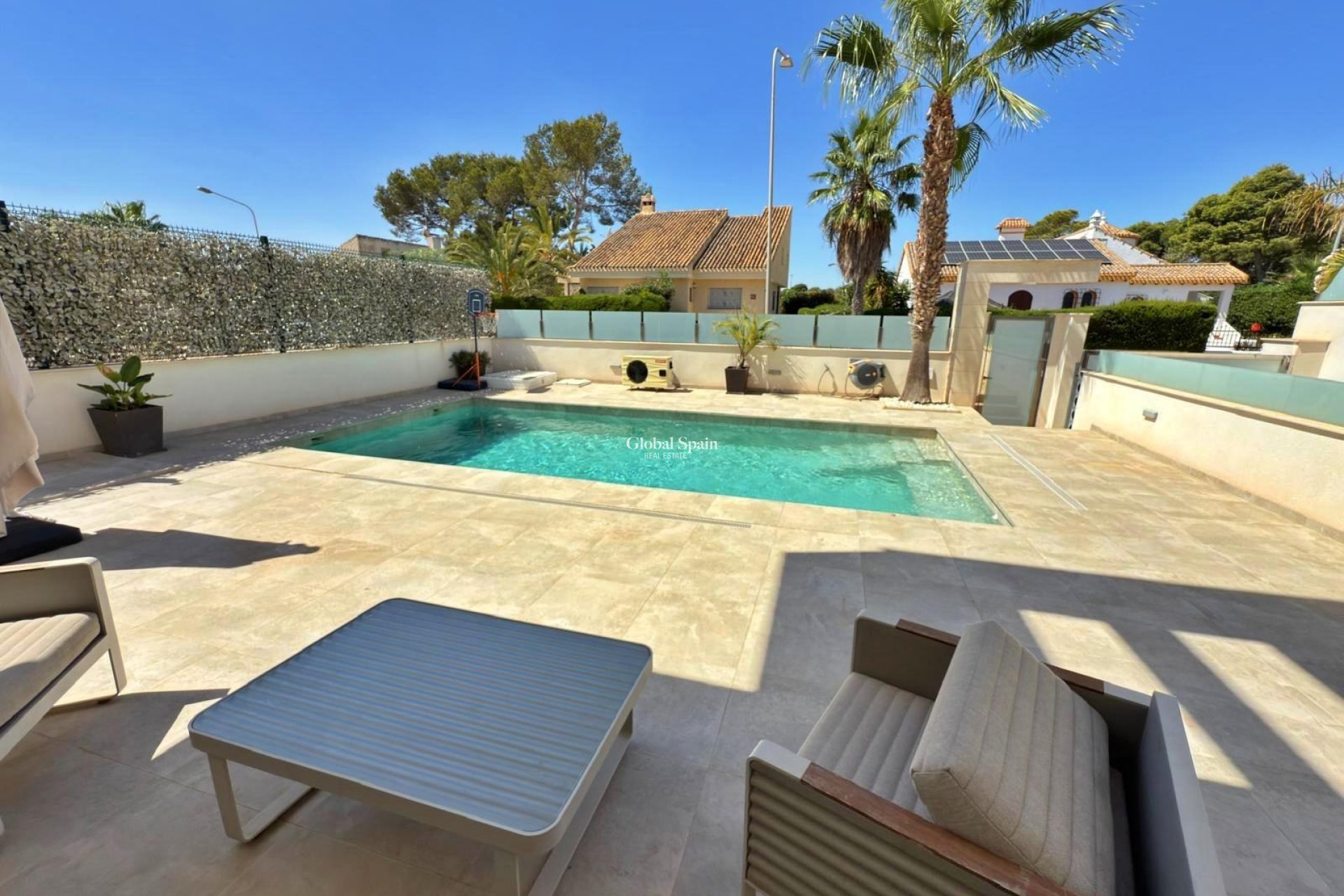 Wederverkoop - VILLA -
ORIHUELA COSTA - VILLAMARTÍN