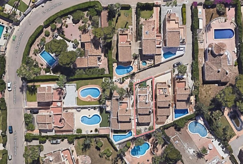 Wederverkoop - VILLA -
ORIHUELA COSTA - VILLAMARTÍN