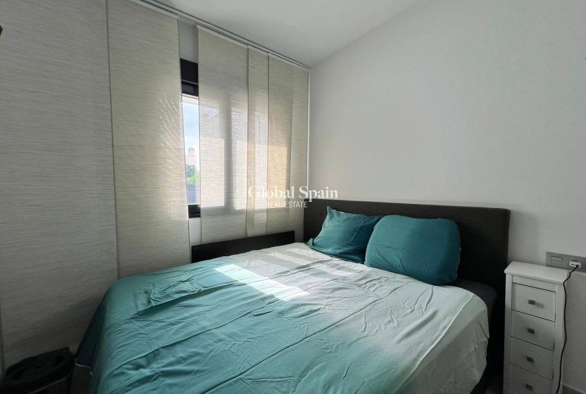 Wederverkoop - VILLA -
ORIHUELA COSTA - VILLAMARTÍN