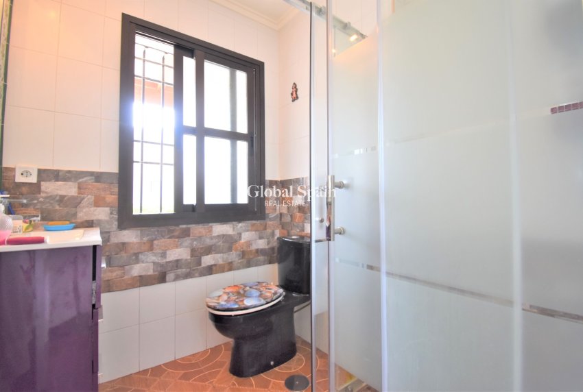 Wederverkoop - VILLA -
Orihuela Costa - Villamartin