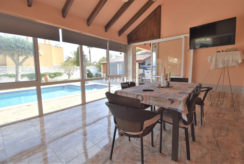 Wederverkoop - VILLA -
Orihuela Costa - Villamartin