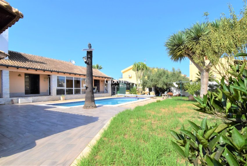 Wederverkoop - VILLA -
Orihuela Costa - Villamartin