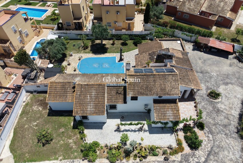 Wederverkoop - VILLA -
Orihuela Costa - Villamartin