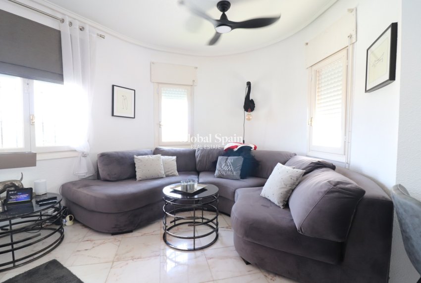 Wederverkoop - VILLA -
Orihuela Costa - Villamartin