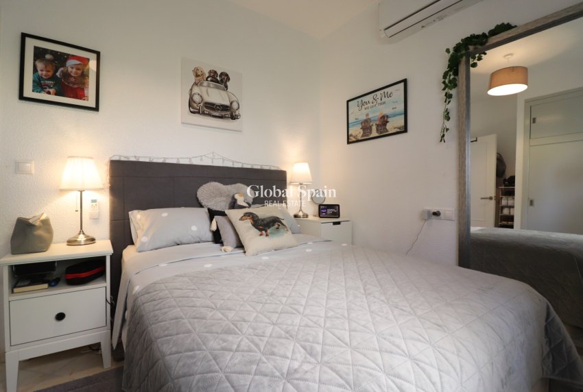 Wederverkoop - VILLA -
Orihuela Costa - Villamartin