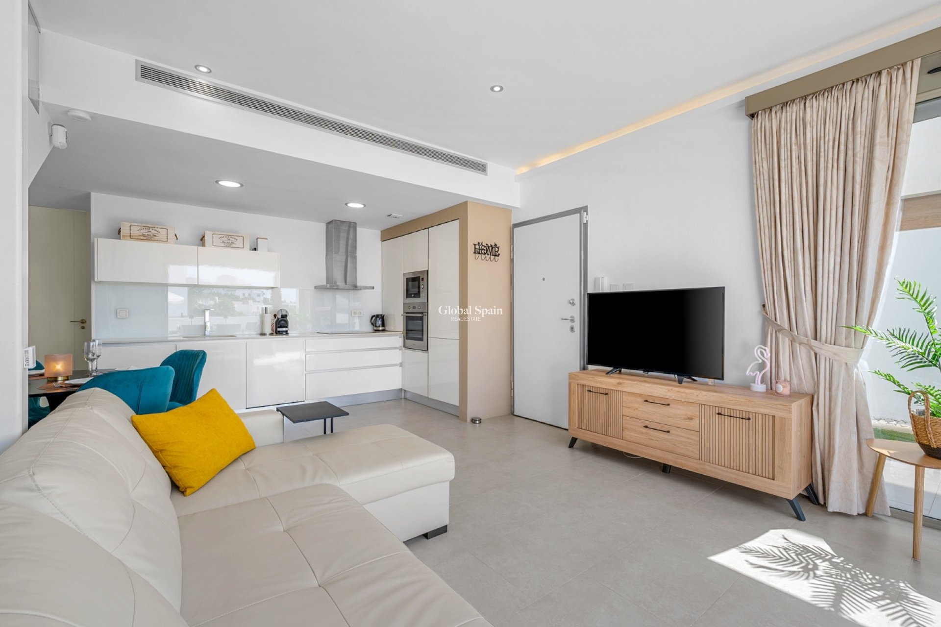 Wederverkoop - VILLA -
ORIHUELA COSTA - VILLAMARTÍN