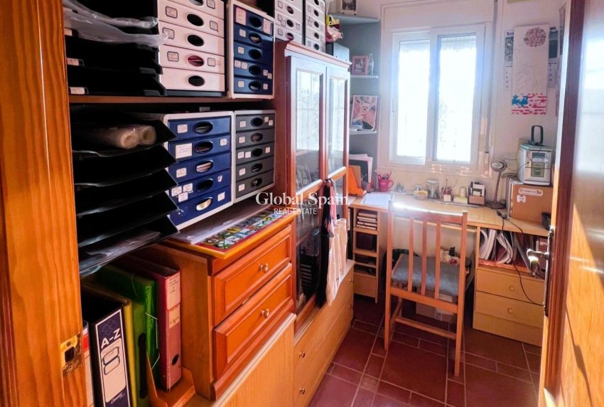 Wederverkoop - VILLA -
ORIHUELA - Desamparados-hurchillo-torremendo