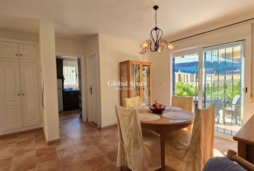 Wederverkoop - VILLA -
ORIHUELA - Inland