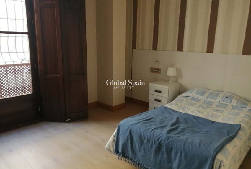 Wederverkoop - VILLA -
ORIHUELA - Inland