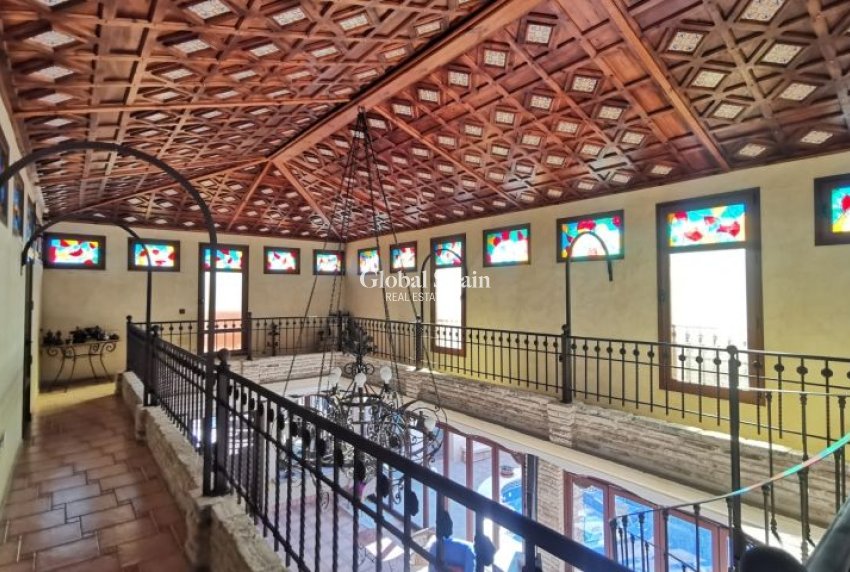 Wederverkoop - VILLA -
ORIHUELA - Inland