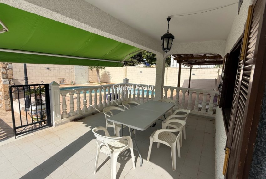 Wederverkoop - VILLA -
ORIHUELA - Inland