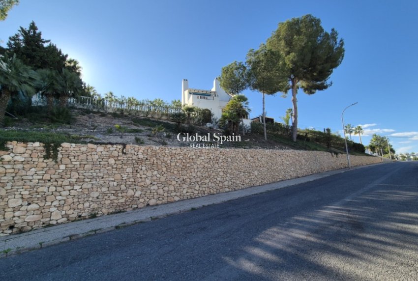 Wederverkoop - VILLA -
ORIHUELA - Inland