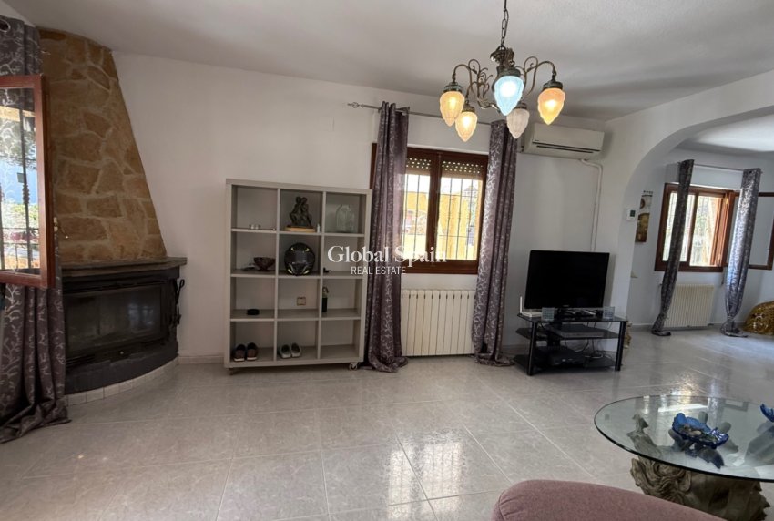 Wederverkoop - VILLA -
ORIHUELA - Inland