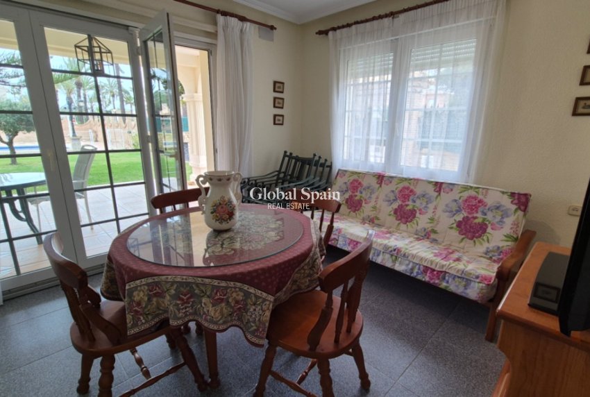 Wederverkoop - VILLA -
ORIHUELA - Inland