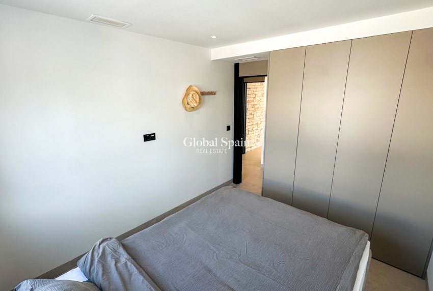 Wederverkoop - VILLA -
ORIHUELA - Inland