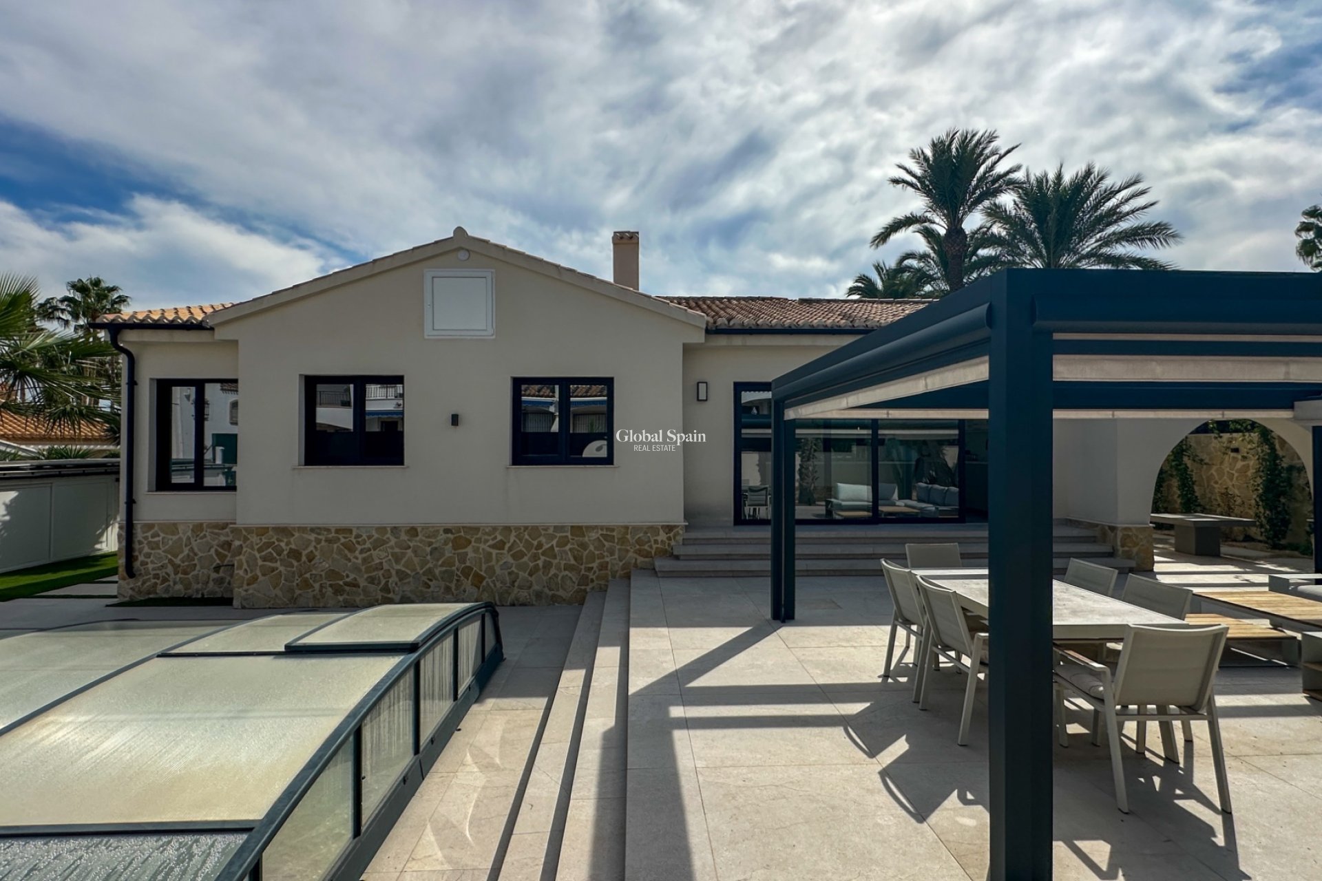 Wederverkoop - VILLA -
ORIHUELA - Inland