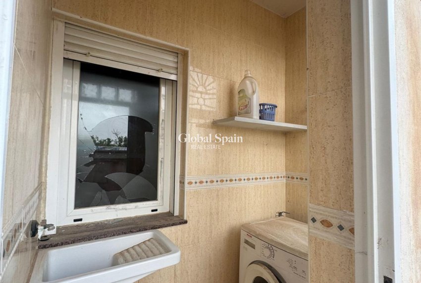 Wederverkoop - VILLA -
ORIHUELA - La Campaneta