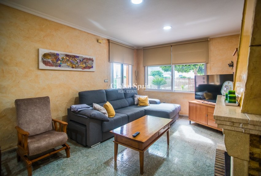 Wederverkoop - VILLA -
ORIHUELA - La Matanza