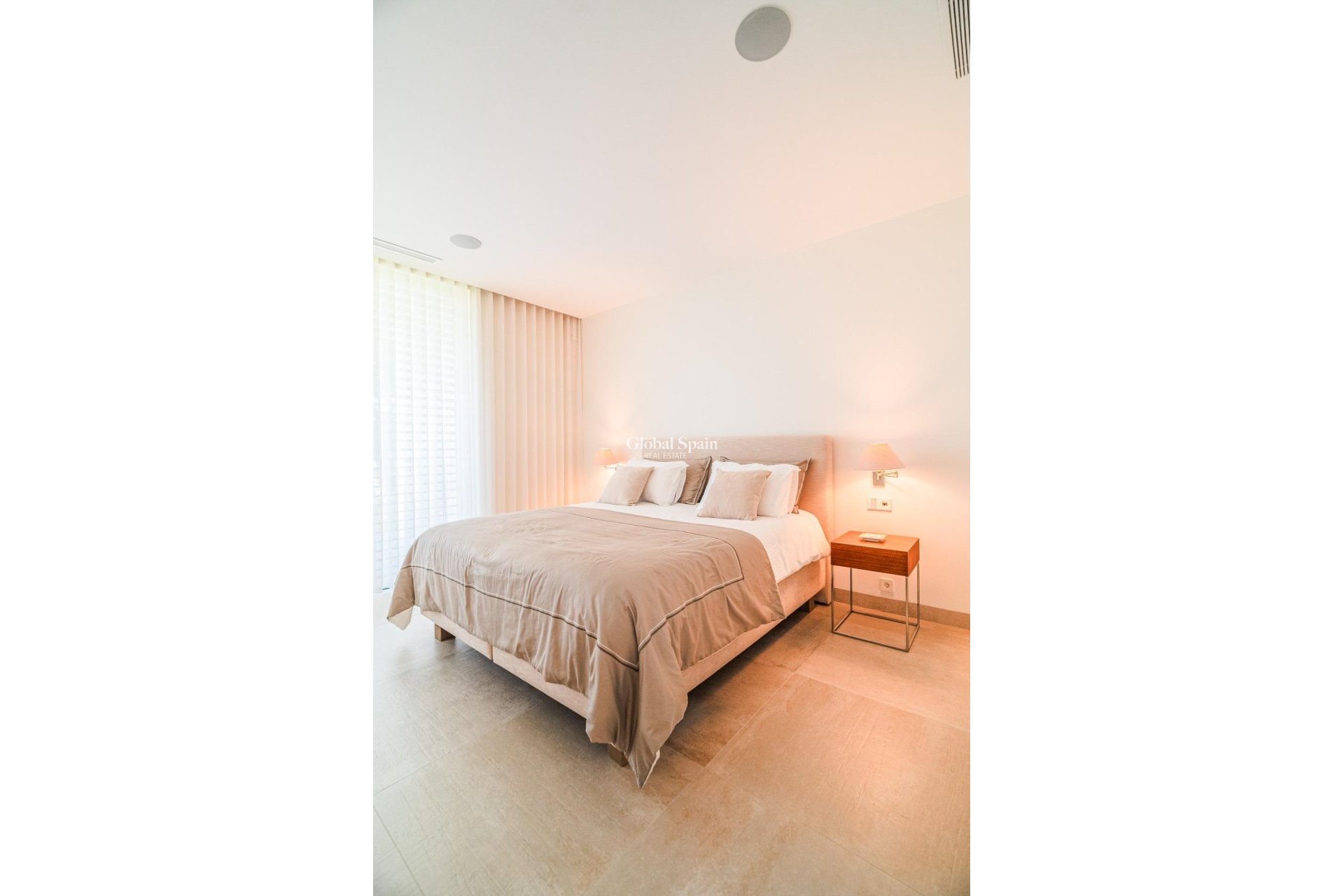 Wederverkoop - VILLA -
ORIHUELA - LAS COLINAS GOLF RESORT