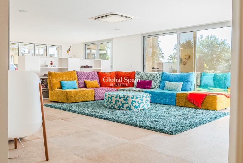 Wederverkoop - VILLA -
ORIHUELA - LAS COLINAS GOLF RESORT