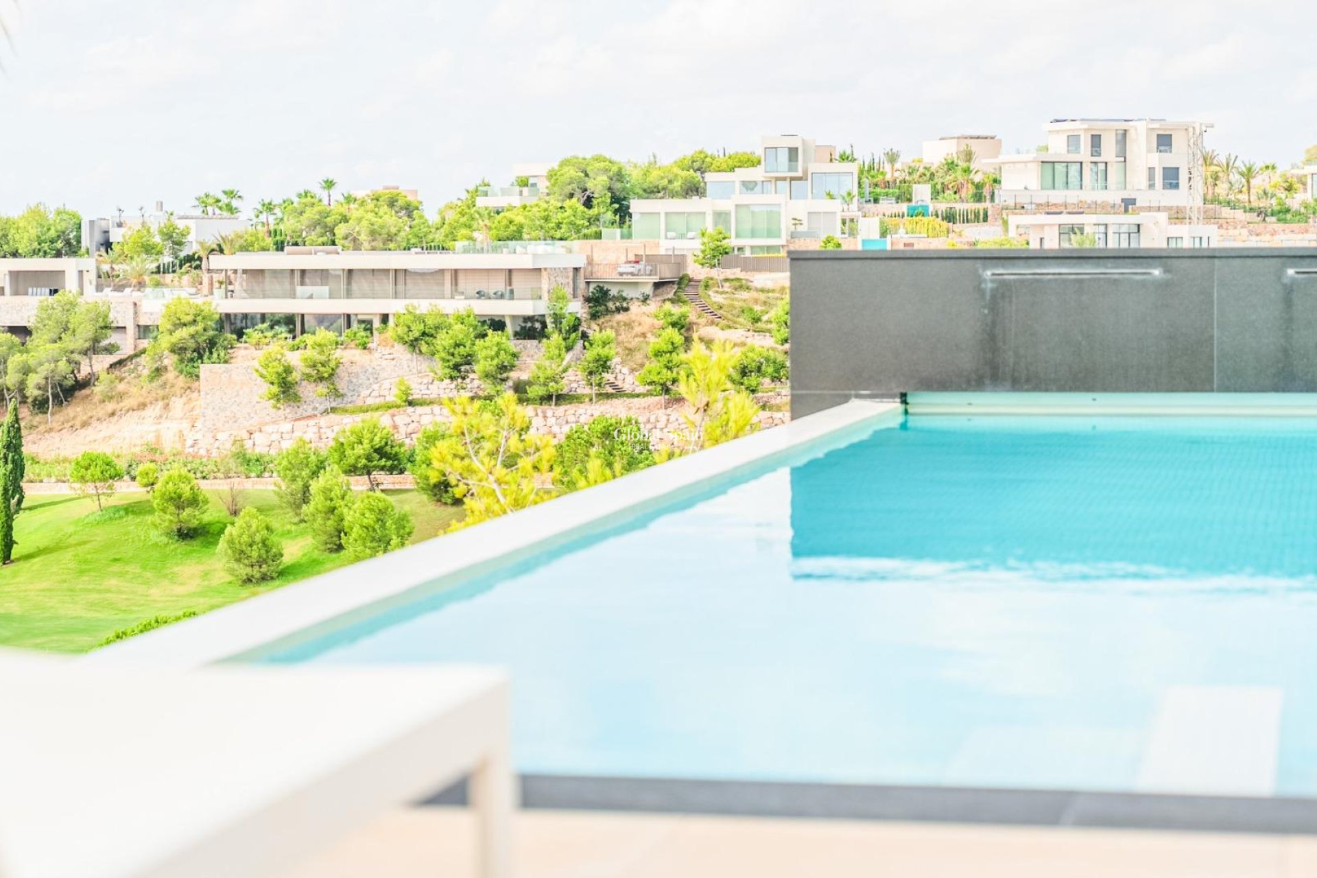 Wederverkoop - VILLA -
ORIHUELA - LAS COLINAS GOLF RESORT