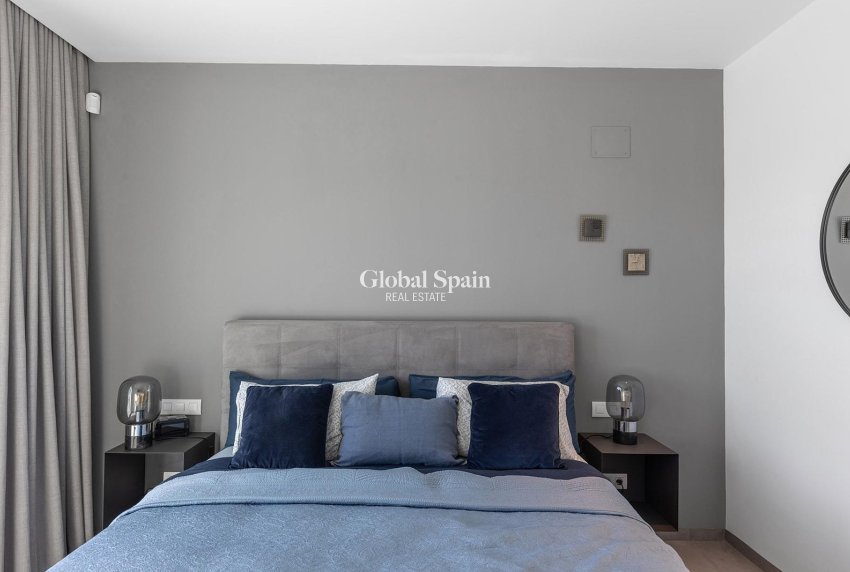 Wederverkoop - VILLA -
ORIHUELA - LAS COLINAS GOLF RESORT