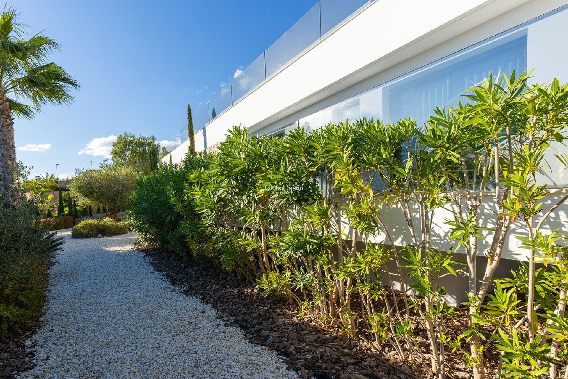 Wederverkoop - VILLA -
ORIHUELA - LAS COLINAS GOLF RESORT