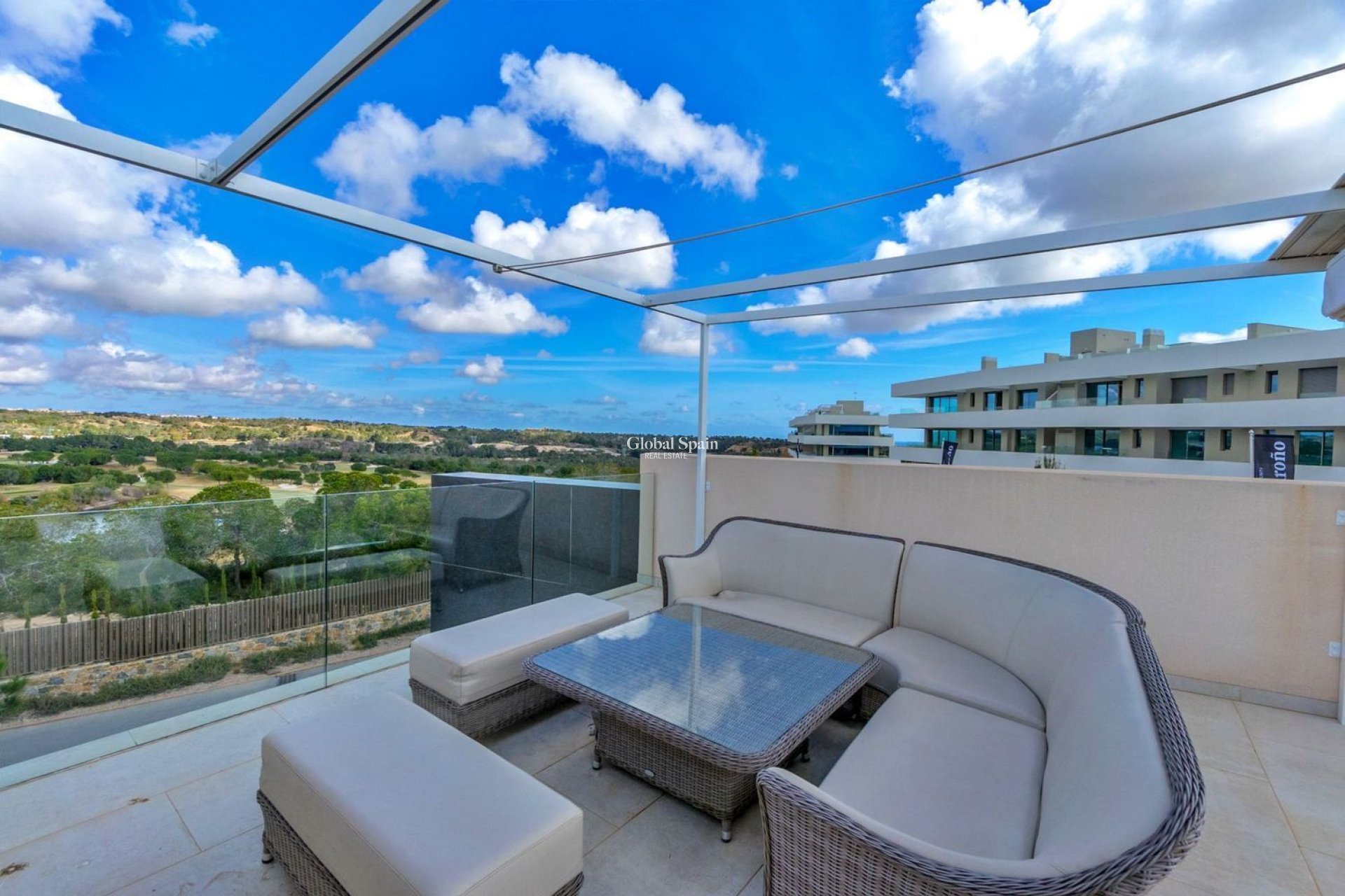 Wederverkoop - VILLA -
ORIHUELA - LAS COLINAS GOLF RESORT