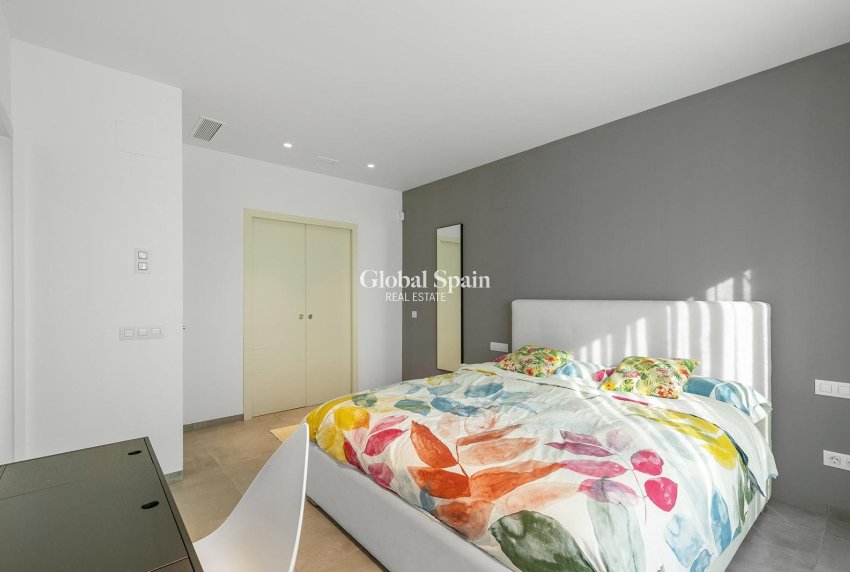 Wederverkoop - VILLA -
ORIHUELA - LAS COLINAS GOLF RESORT