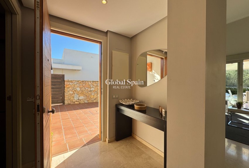 Wederverkoop - VILLA -
ORIHUELA - LAS COLINAS GOLF RESORT