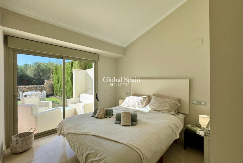 Wederverkoop - VILLA -
ORIHUELA - LAS COLINAS GOLF RESORT