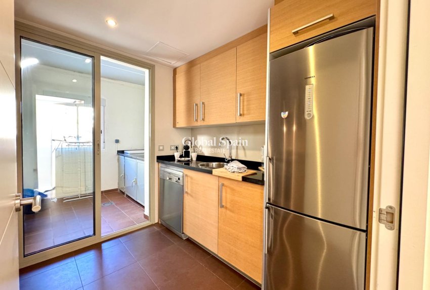 Wederverkoop - VILLA -
ORIHUELA - LAS COLINAS GOLF RESORT