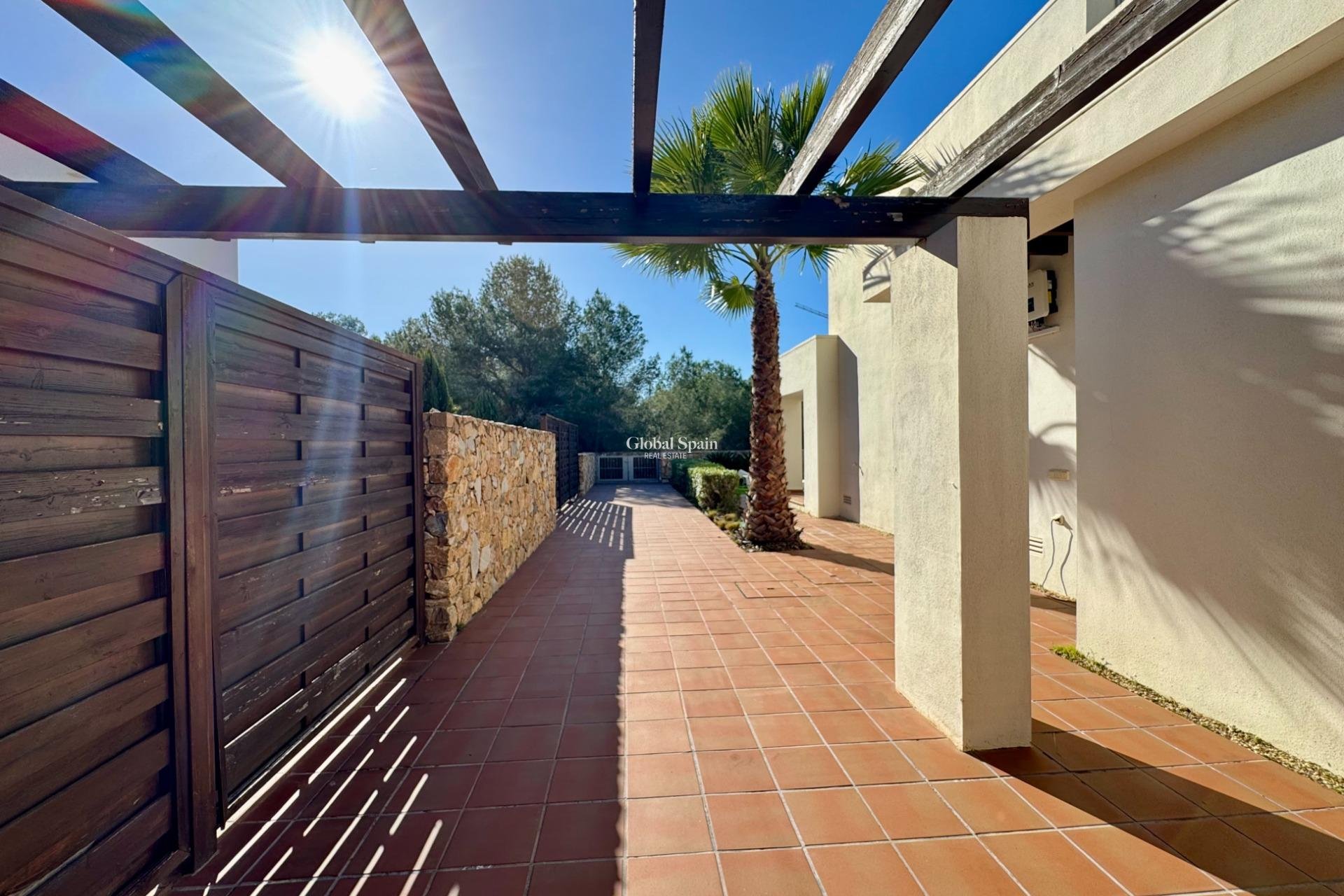 Wederverkoop - VILLA -
ORIHUELA - LAS COLINAS GOLF RESORT