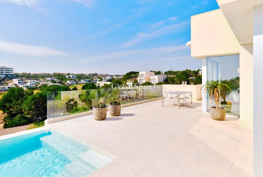 Wederverkoop - VILLA -
ORIHUELA - LAS COLINAS GOLF RESORT