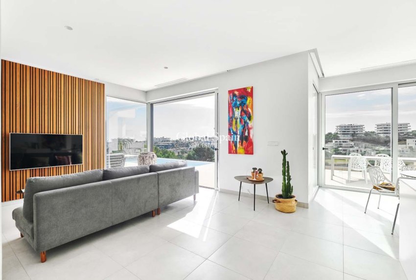 Wederverkoop - VILLA -
ORIHUELA - LAS COLINAS GOLF RESORT